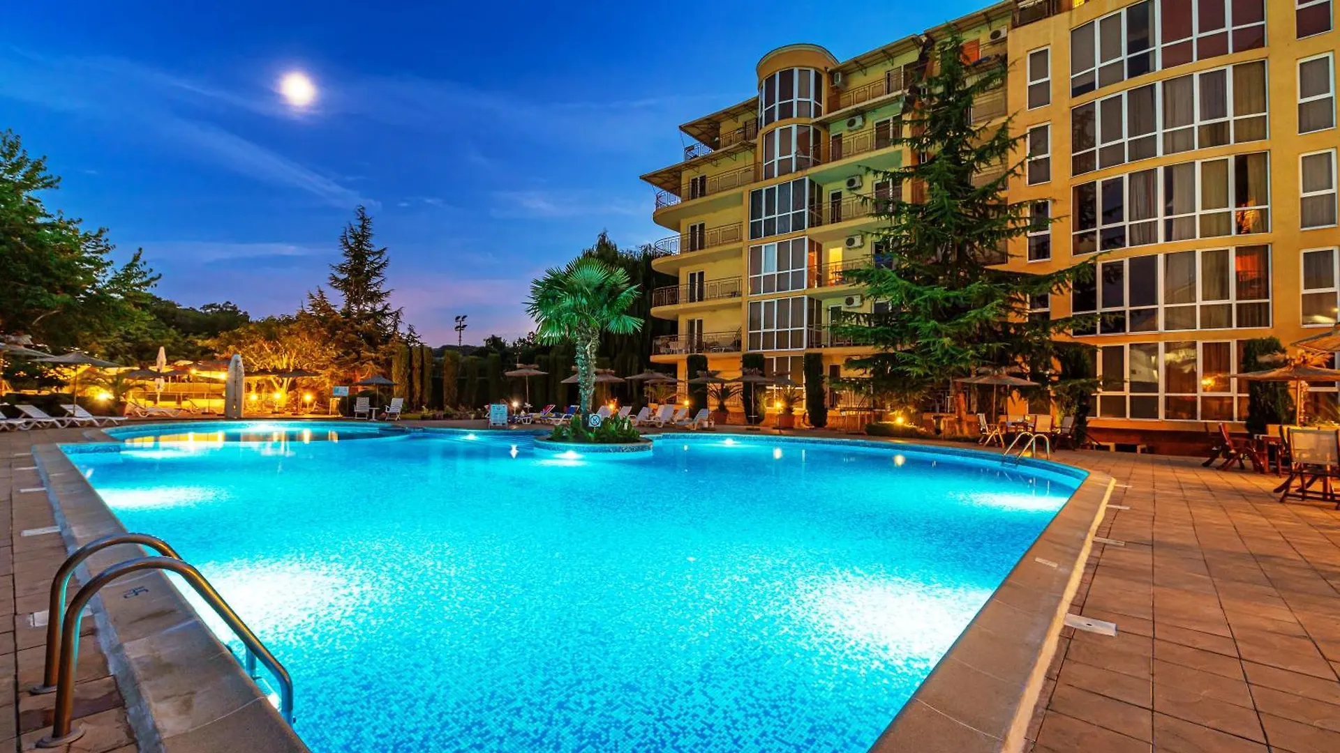 Joya Park Apartments Golden Sands