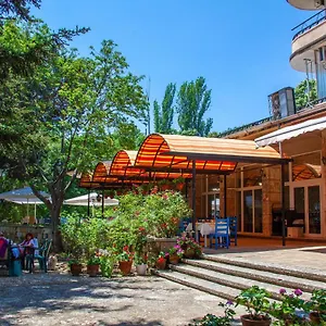 3* Hotel Adis