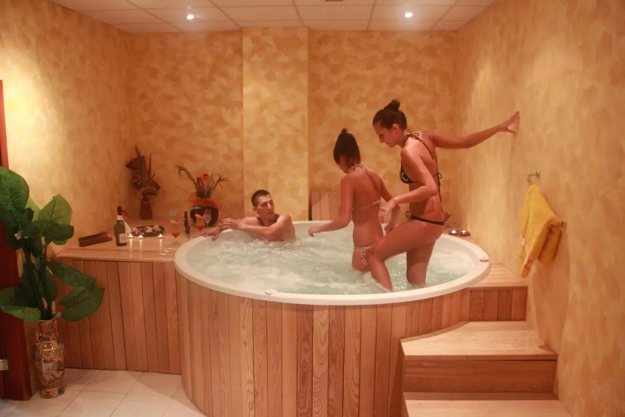 Joya Park Apartments Golden Sands
